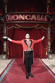 Ringmaster Circus Roncalli München 2019 - "Storyteller: Gestern, heute, morgen" Gastspiel am Leonrodplatz vom 12.10.-12.11.2019
